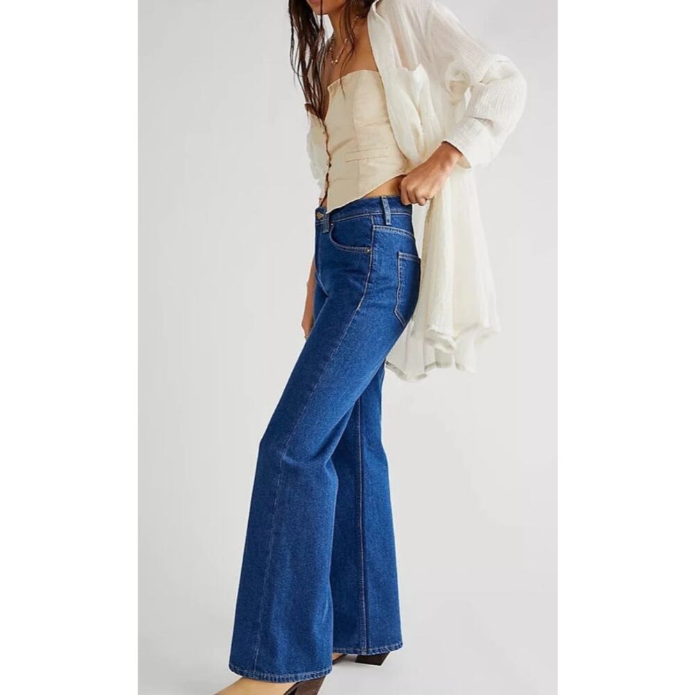 Free People Ava High Rise Boot Cut Jeans in Timeless Blue size 31 - Picture 2 of 7